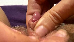 Velký klitoris orgasmus zblízka, vidíš každý detail