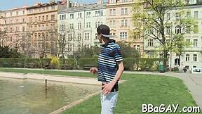 Film di sesso gay dettagliati con pompini, succhiate e bareback