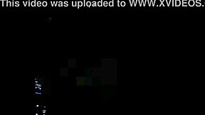 Un Mec Hétéro Reçoit sa Première Pipe en Extérieur