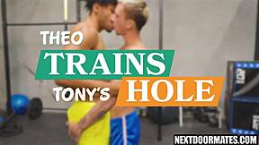 Crni sportista jeban bez kondoma u teretani uz rimjob