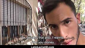 Amateur latino persuadé de baiser le cinéaste gay