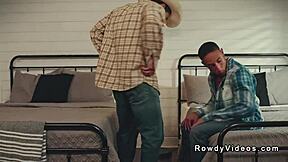 Gay cowboy anal knepper muskuløs sort mand