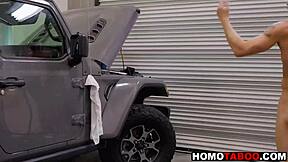 ลูกเลี้ยงเย็ดอดีตเพื่อพ่อเลี้ยง