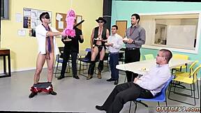 Söpö kaveri saa syntymäpäivä nussiyllätyksen