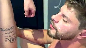 ब्राजीलियन बाइसेक्सुअल टीम बिग कॉक बेयरबैक ग्रुप में डाइव करती है इंटेंस अस्स क्रीमपाई एक्शन के साथ