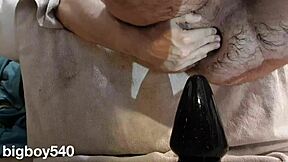 Titanmen prdelní sluha vráží dildo a pěst hluboko do mé prdele pro anal hračky