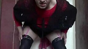 Hei kaverit, tulisitteko julkisesti minun kanssa näin pukeutuneena jos tarjoan imeväsi kullin kun filmaatte!