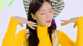 Loona Performs Emotional Hula Hoop Dance