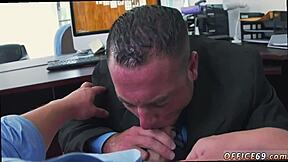 Filipino Guy Sucking for Bonus, Wanna See More?