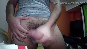 Gay and straight fun with Paja Argentina in a Twitter game