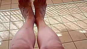 Young gay man shows off his feet and has raw sex scenes