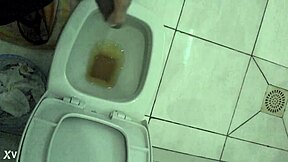 Solo Pissing Action in Bold Display