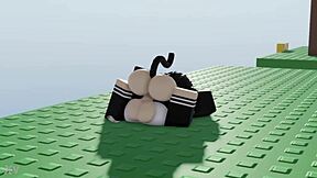 Фембој мачка и мољац урањају у дивљу интимну забаву