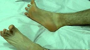 Guystoesucking Homo Tries Foot Fuck Before Solo Masturbation