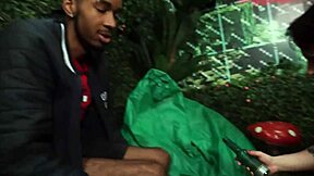 Amatér mladý 18+ hentai ochutnává ochucené kondomy