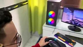 xanxis teases with guloso bumbum and sly blowjob hints