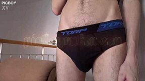 twink w monster cock, wanna see it explode bareback?