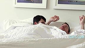 Last night, DILF hosted a bareback twink for some fun.