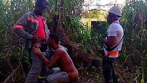 Married Workers Stop by Park to Hook Up with Men