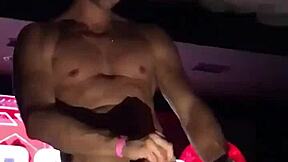 gogo boy getting such a tasty suck