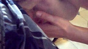 Wanking Leads to Explosive Cumshot