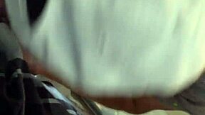 Wanking Leads to Explosive Cumshot