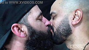 Caminhoneiros safados in bareback threesome fetish action