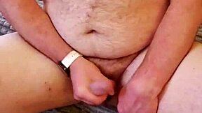 Gay guy cumming hard with intense solo action now!