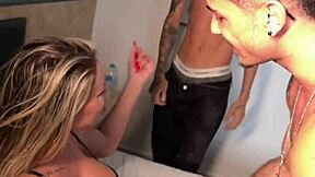 teve um pegaçao boa e ainda teve um dp com amateur teen tattoo fingering double penetration