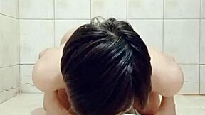 Fagteetajet Thai Gay Drinking Piss