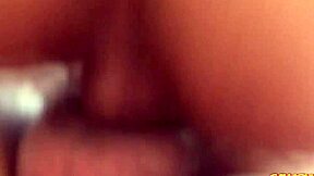 Luštni črni twinki v skupinskem analu in sesanju