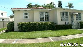 Snažnjaci sisaju monster kurčeve u hardcore oralu