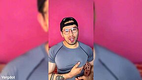 macho guy jerks 19cm cock horny from twink ass at gym