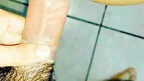 22 year old bisexual top experiments with me now