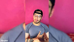 macho guy jerks 19cm cock horny from twink ass at gym