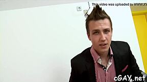 god this sexy gay blowjob has me cummin so hard already...