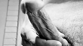 hey bisexual dude, watch me stroke my small cock in this hot amateur paja session.