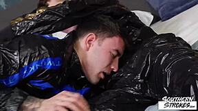 Southernstrokes twinks simon best and darren atler go bareback