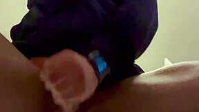 Amateur Man Enjoys Solo Cock Stroking With Big Cumshot