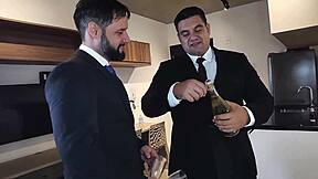 yuri ga�cho - dotad�o fazendo uma big surpresa pro marido put�o - sexo gay com dotad�o fodendo o namorado