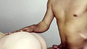 twink branquinho dando pra macho hetero dotado