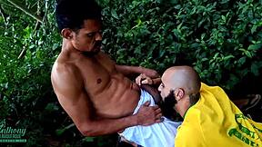 Twink catches me pissing on the trail and takes a pounding with cum bath