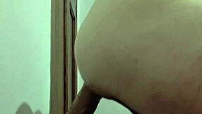 me encanta follarme con mis dildos grandes