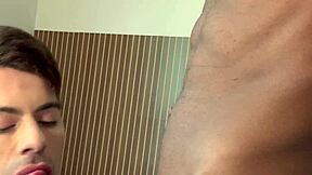 Nos encontramos outra vez para mais uma foda deliciosa e cheia de prazer delícia demais mamar e sentar nesse pauzão preto