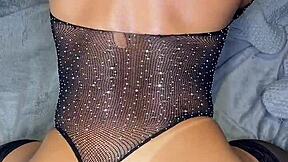 Gostosa femboy de lingerie e salto alto chupando pau de 25 cm 3 5