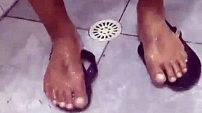 尤里高乔与粉丝狂野动作中猛烈射精！