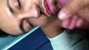 Motociclista italiano si scatena nel cesso di Agnano.