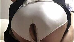 想看我穿校服吗，可爱？