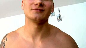 Vay! Büyük gay yarraklar sahneyi domine ediyor!