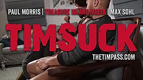 Głodny sub wciąga dwa gorące ładunki od czarnych studów w dzikiej akcji